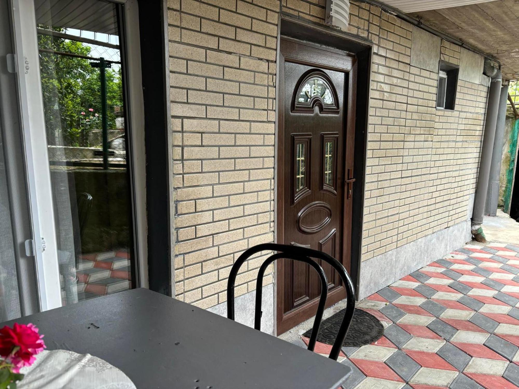 Guest House Happy House Kutaisi Zewnętrze zdjęcie