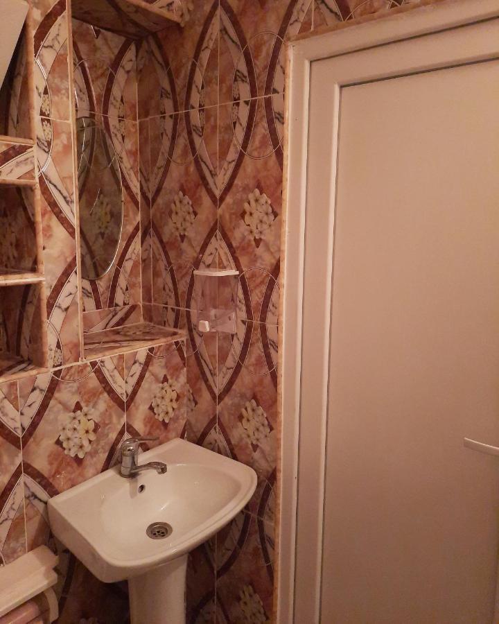 Guest House Happy House Kutaisi Zewnętrze zdjęcie